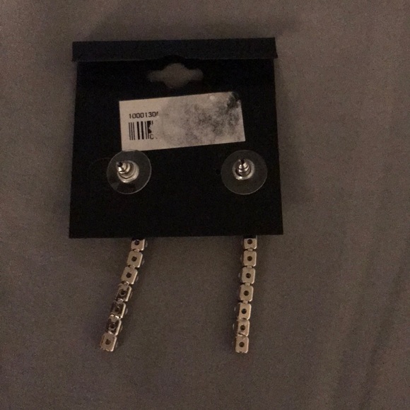 Earrings - Picture 3 of 3